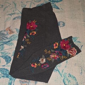 JOHNNY WAS Floral Embroidered Leggings